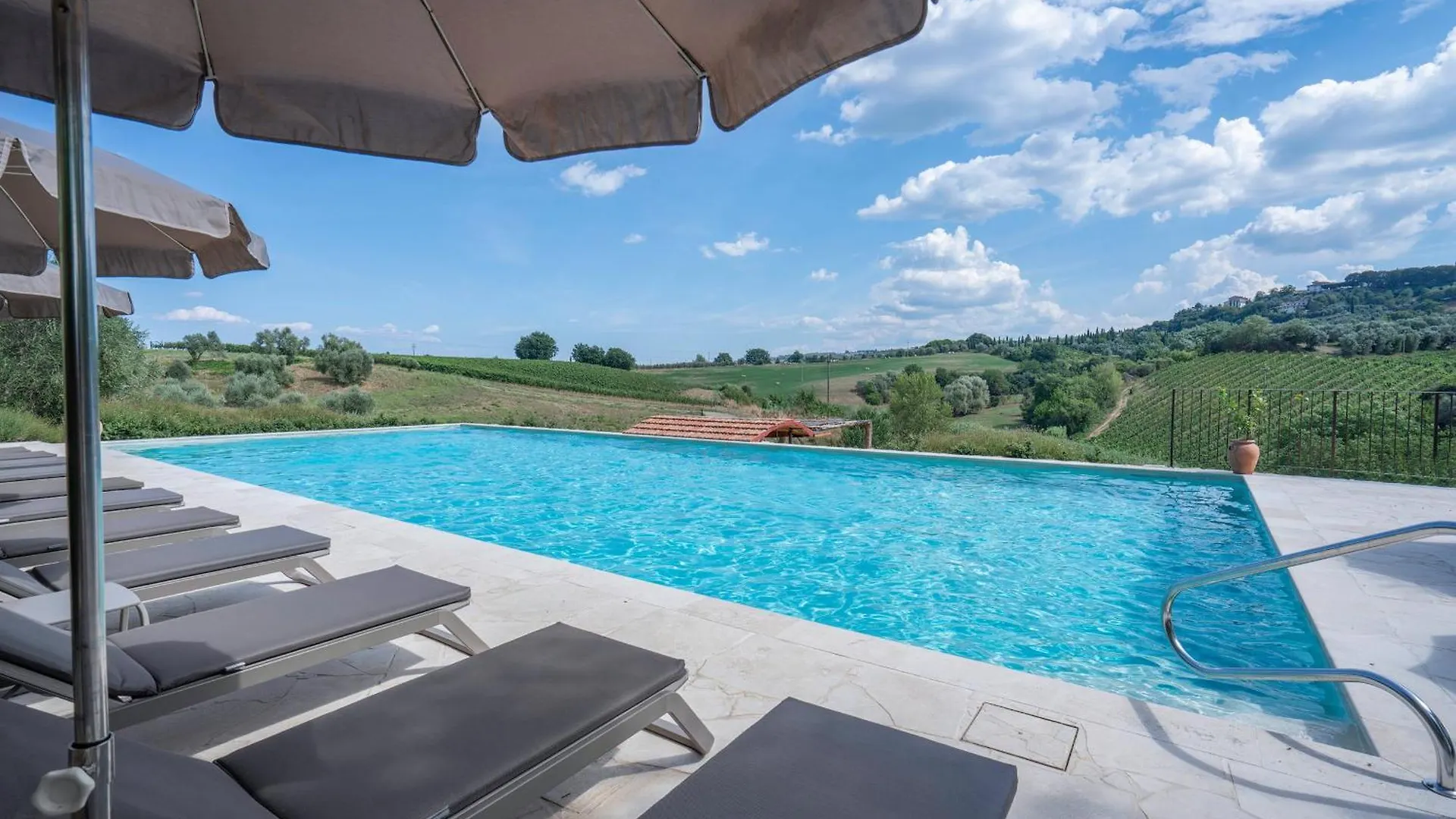 Pendolino Apartment, Garden, Pool, Montaione, Toscana Apartment